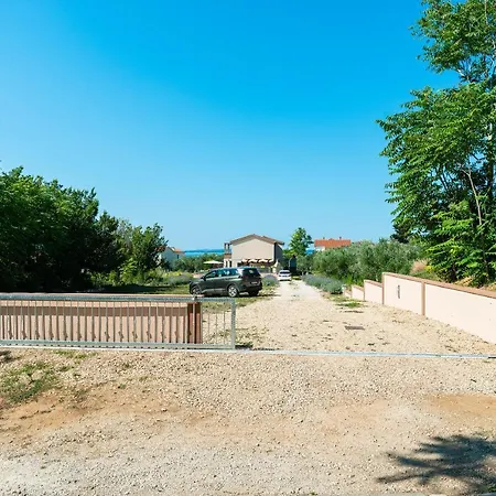 Luscinia * Privlaka (Zadar)