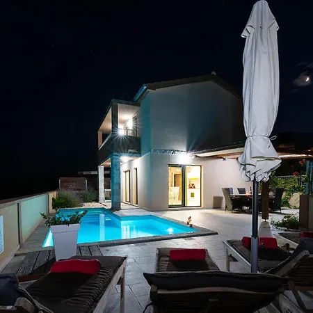 Luscinia Villa Privlaka (Zadar)