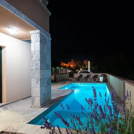 Luscinia Villa Privlaka (Zadar)