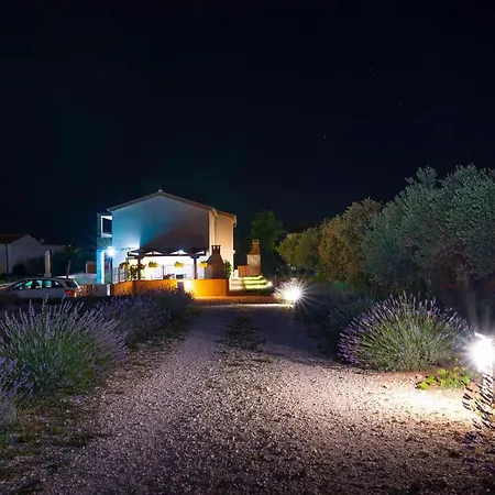 Luscinia Villa Privlaka (Zadar)