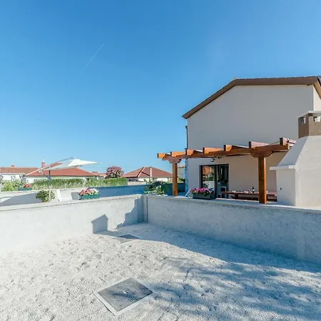 Luscinia Privlaka (Zadar)