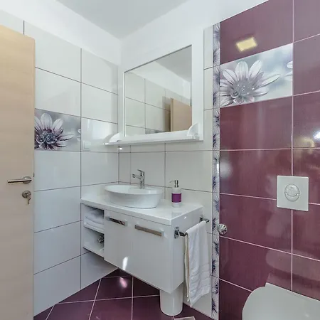 Luscinia Villa Privlaka (Zadar)