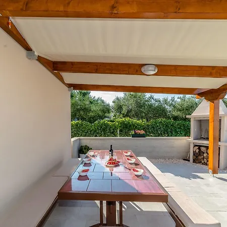 Luscinia Privlaka (Zadar)